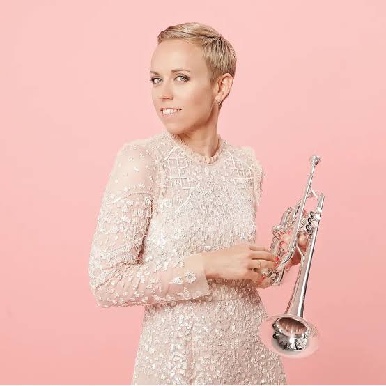 The Breath of Glass and Fire – Tine Thing Helseth, the Bergen Philharmonic, and the Dramatic Labyrinths of Echoes