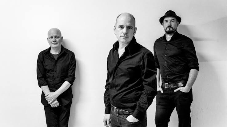 The Geometry of Solitude – Tord Gustavsen and the Blue, Frozen Whispers of Changing Places